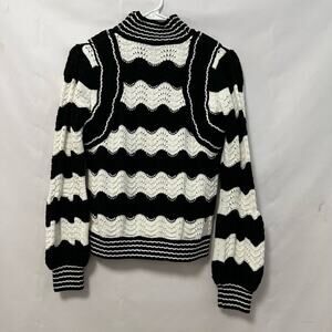 WRONG SIZE OF‎ RIGHT SWEATER SIZE 1